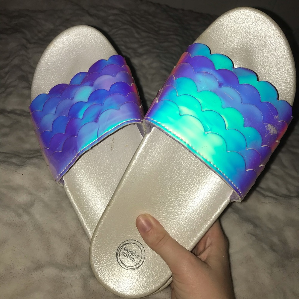 Holographic slides